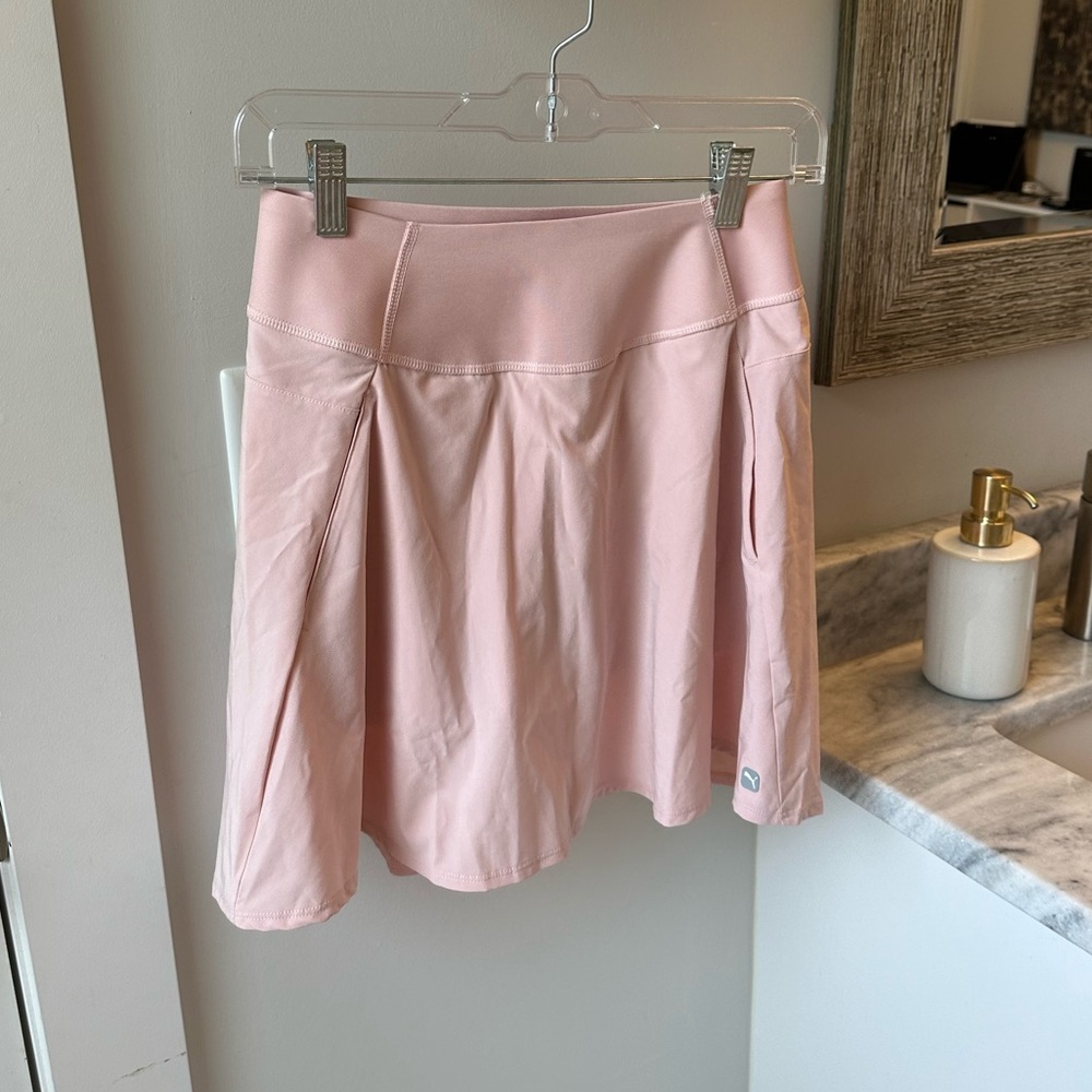Light pink Puma golf skirt